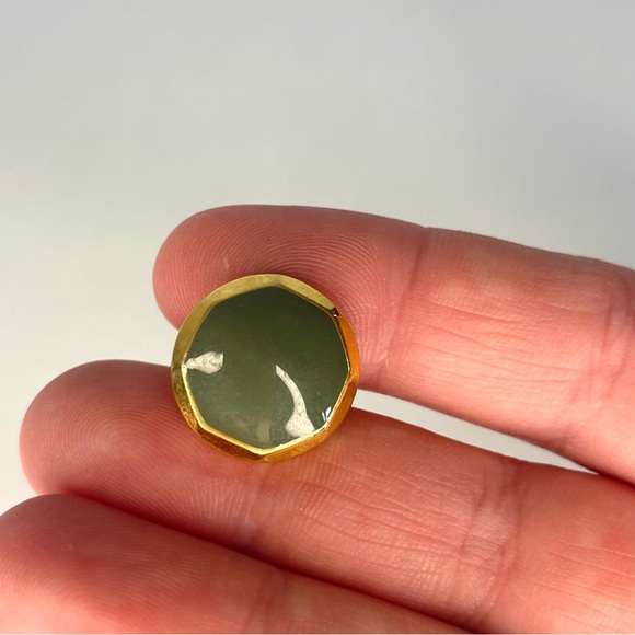 Lot of 12 Vintage Gold/Sage Green Octagonal Shank Buttons - Picture 5 of 9